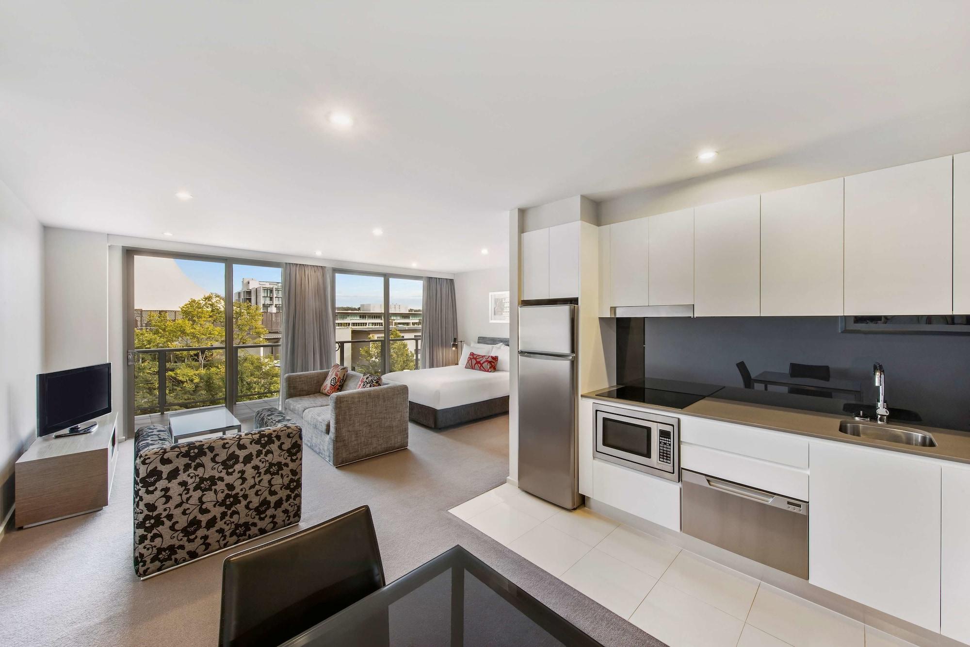 Adina Serviced Apartments Canberra Dickson Exterior foto