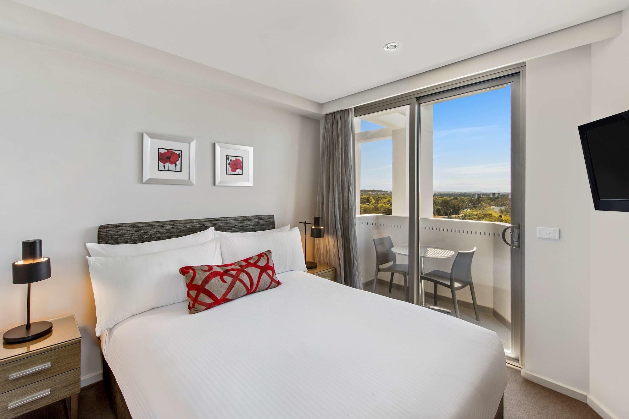 Adina Serviced Apartments Canberra Dickson Exterior foto