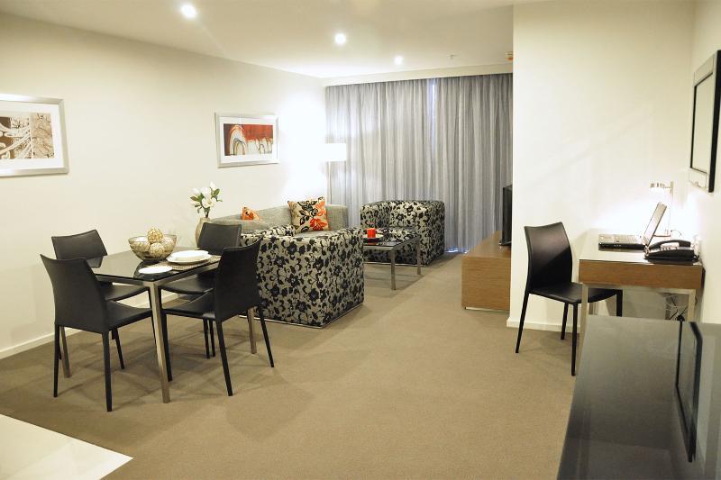 Adina Serviced Apartments Canberra Dickson Exterior foto